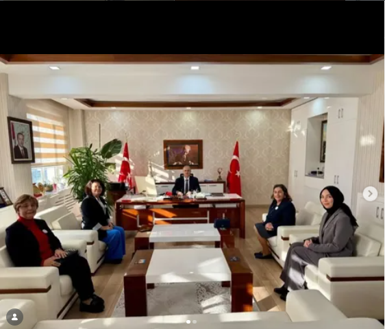 Ataşehir Kent Konseyi Kadın Meclisi'nden Kaymakam Bekir Dınkırcı'ya Nezaket Ziyareti