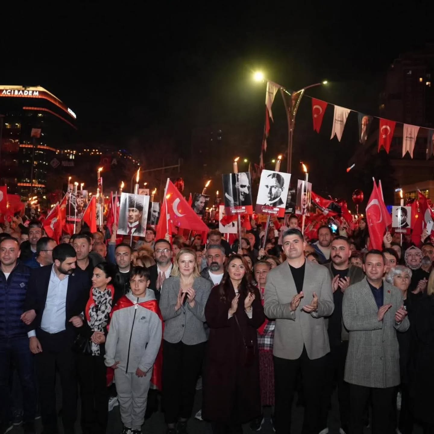 CUMHURİYETİN 102. YILI ATAŞEHİR’DE BÜYÜK COŞKUYLA KUTLANDI