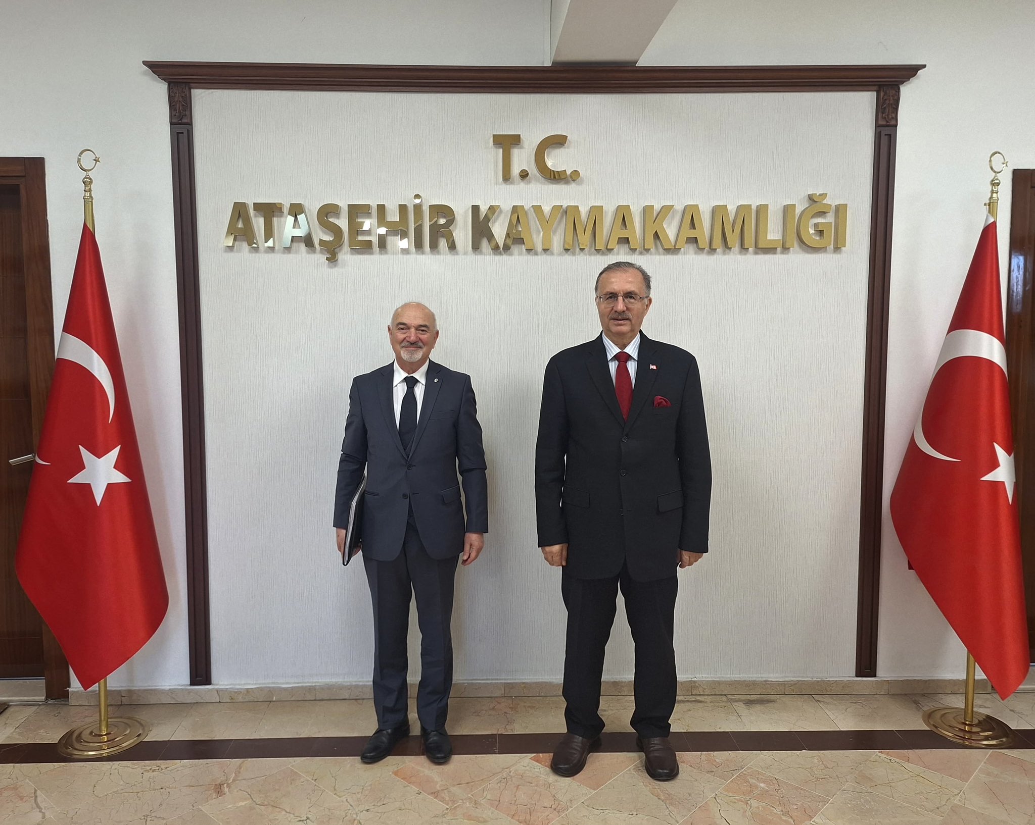 ATAŞEHİR KENT KONSEYİ BAŞKANI NECİP BEKTAŞ’TAN KAYMAKAM BEKİR DINKIRCI’YA ZİYARET